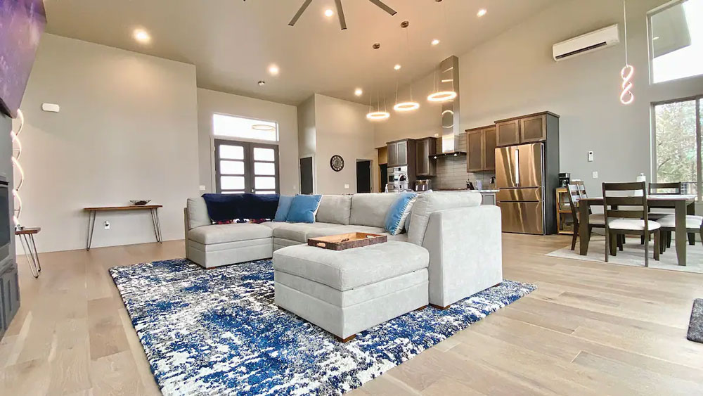 Grants Pass Fully Furnished 3 Bedroom River Front Vacation Home Rentals