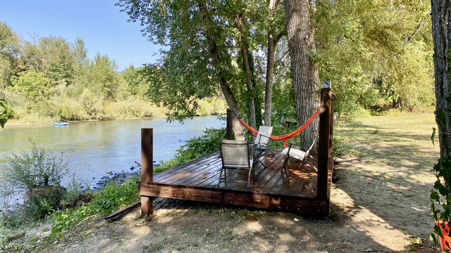 3 bedroom vacation home rentals Grants Pass